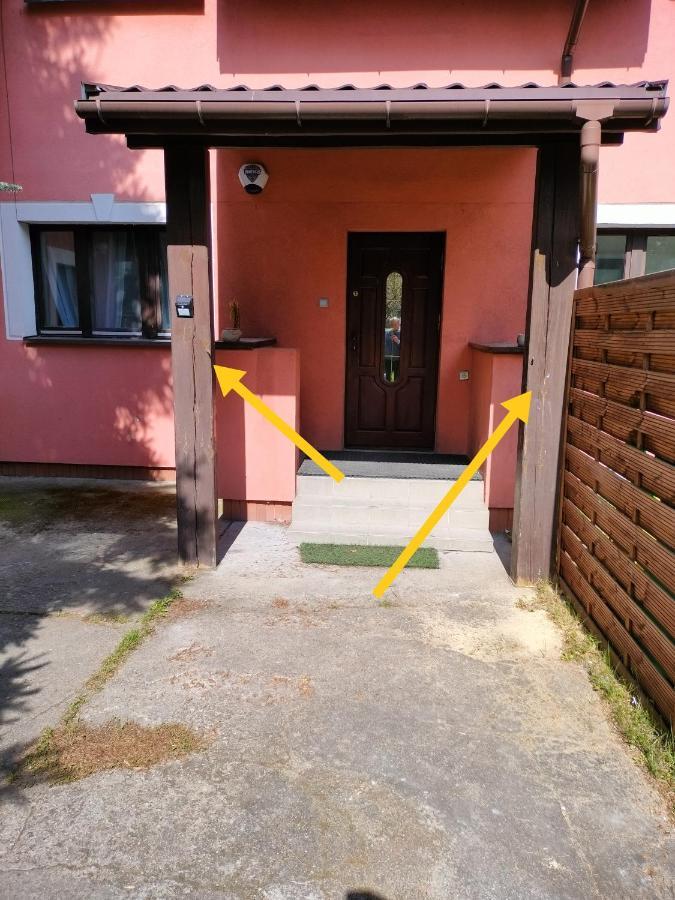 Urocze Studia W Lomiankach, 1- Z Sauna I Tarasem, 2- Z Kominkiem, 3- Ekonomiczne, 7Km Metro Mlociny Warszawa Łomianki 外观 照片
