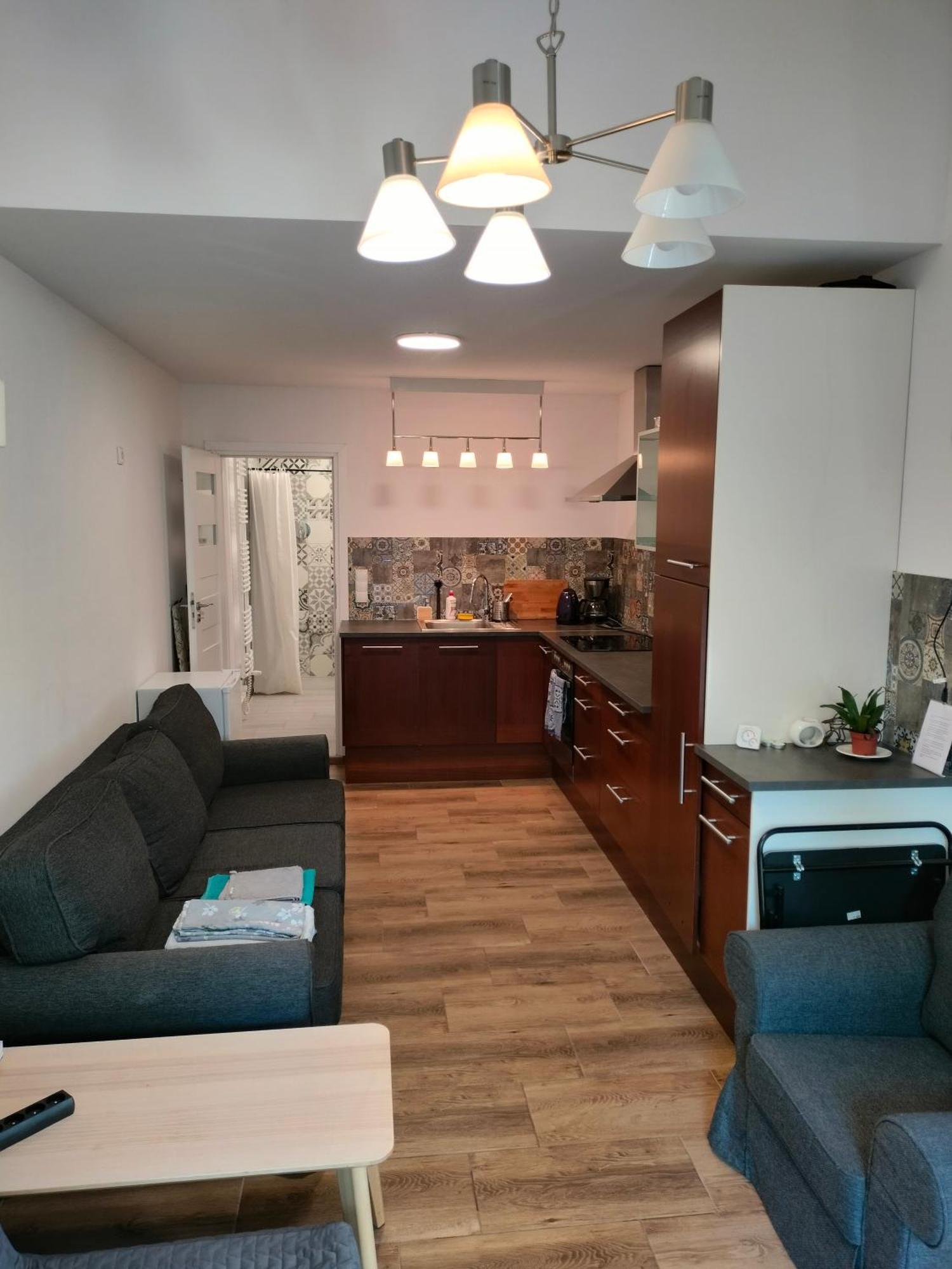 Urocze Studia W Lomiankach, 1- Z Sauna I Tarasem, 2- Z Kominkiem, 3- Ekonomiczne, 7Km Metro Mlociny Warszawa Łomianki 外观 照片